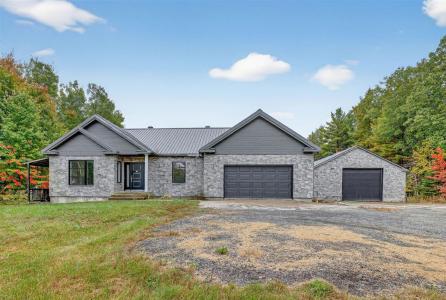 14250  Boul. Laurier, Quebec J7M 1W6, Canada