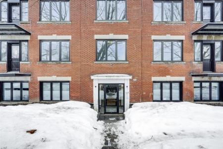 6366B Av. de Chester, Montréal (Côte-des-Neiges/Notre-Dame-de-Grâce), Quebec H4V 1J7, Canada