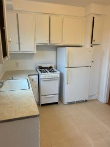 3785  Av. Dupuis, Montréal (Côte-des-Neiges/Notre-Dame-de-Grâce), 魁北克省 H3T 1E5, 加拿大