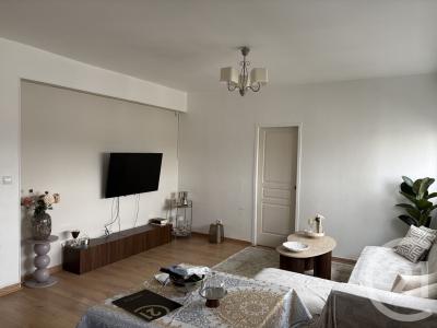 L Hay Les Roses, Иль-де-Франс 94240, Франция