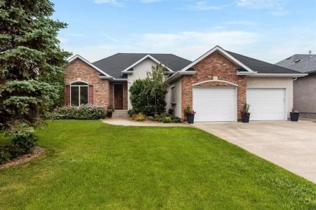 134 GRANITEPARK BOULEVARD, Steinbach, Manitoba R5G 1Y2, Canada