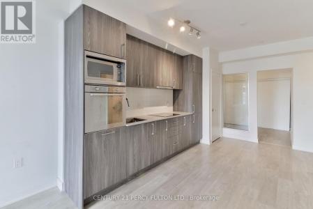 576 FRONT STREET WEST, Toronto (waterfront Communities), Ontario M5V 1C1, Canada