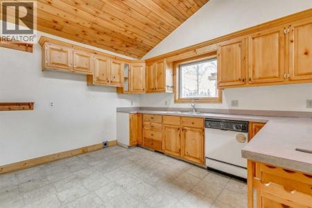 102 1 AVENUE, Rural Foothills County, Alberta T1S 6A3, Canada