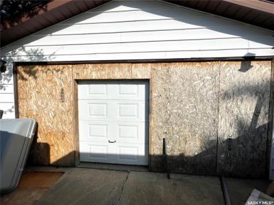 2472 ROSS CRESCENT, North Battleford, 萨斯喀彻温省 S9A 3R3, 加拿大