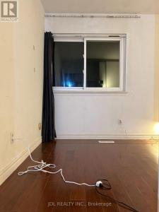 2451 BRIDLETOWNE CIRCLE, Toronto (l'amoreaux), Ontario M1W 2Y4, Kanada