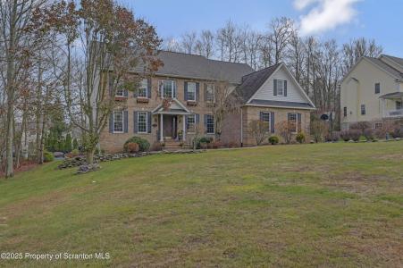 708 Clover Lane, Moscow, Pennsylvania 18444