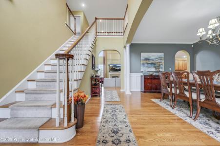 708 Clover Lane, Moscow, Pennsylvania 18444