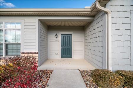 9264 Sharrott Road unit: 1803, Poland, Ohio 44514