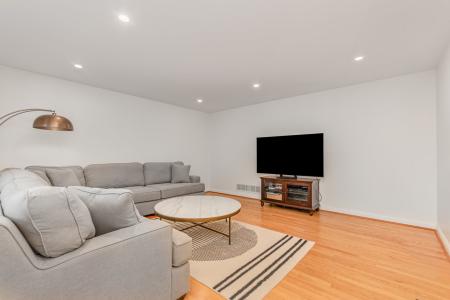 1106 Langley Circle, Naperville, Illinois 60563