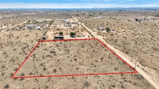 12435 Acanthus Street, Phelan, Kaliforniya 92371, Amerika Birleşik Devletleri