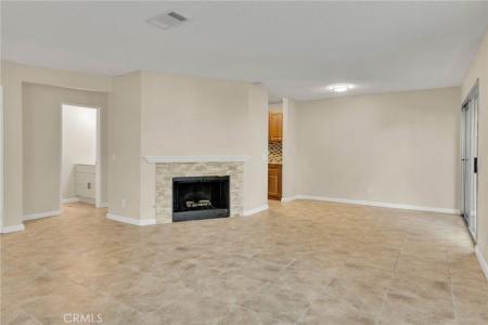 9404 Round Up Drive B, Montclair, California 91763, Stati Uniti