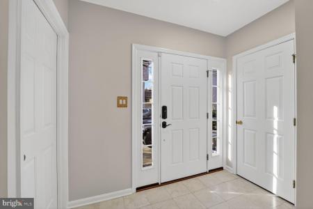 966 Harrison Circle, Alexandria, וירג'יניה 22304, ארצות הברית של אמריקה