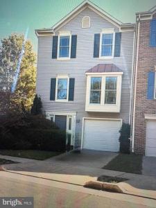 43200 Chokeberry Square, Ashburn, וירג'יניה 20147, ארצות הברית של אמריקה