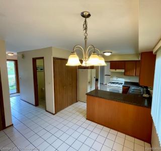 726 Baker Street, RochesterHills, Michigan 48307, Amerika Birleşik Devletleri