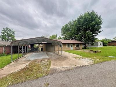 510 Beverly Avenue, Vian, Oklahoma 74962
