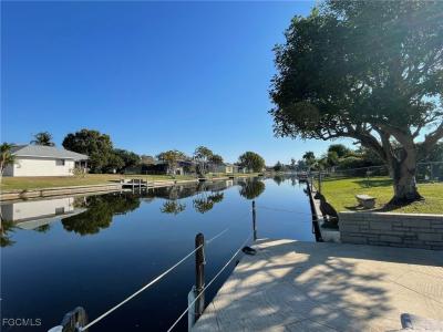 2121 SE 8th Terrace, Cape Coral, 佛罗里达州 33990, 美国