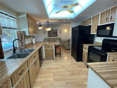 2121 SE 8th Terrace, Cape Coral, 佛罗里达州 33990, 美国