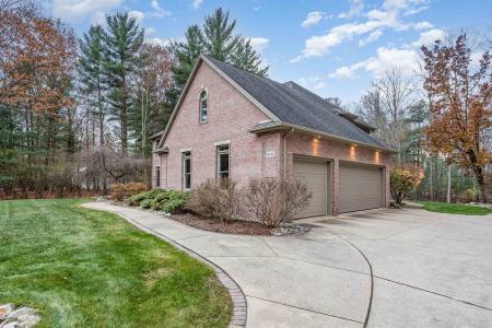 2141 N Yasimin, Midland, Michigan 48642