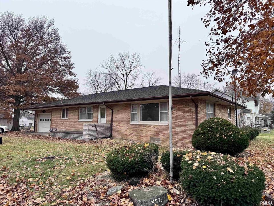 497 WALNUT Street, Bushnell, Illinois 61422