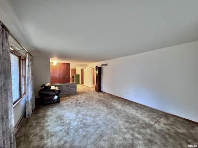 497 WALNUT Street, Bushnell, Illinois 61422