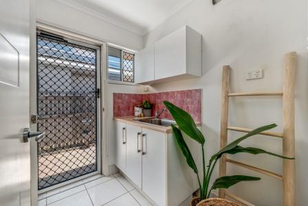 13 Malibu Parade, Mount Louisa, QLD 4814, Australia