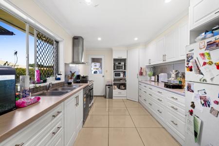 8 Birch Court, Darling Heights, QLD 4350, Australia