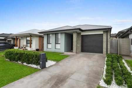 58 Battam Road, Gregory Hills, NSW 2557, Australia