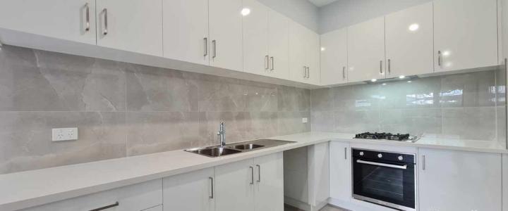 4/16 Peace Street, Springvale, VIC 3171, Australia