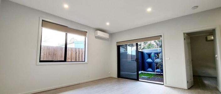 4/16 Peace Street, Springvale, VIC 3171, Australia