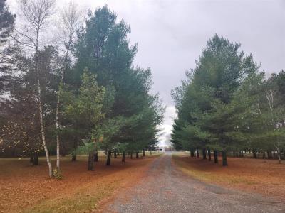 2138  Route 116, Quebec J0A 1A0, Canada