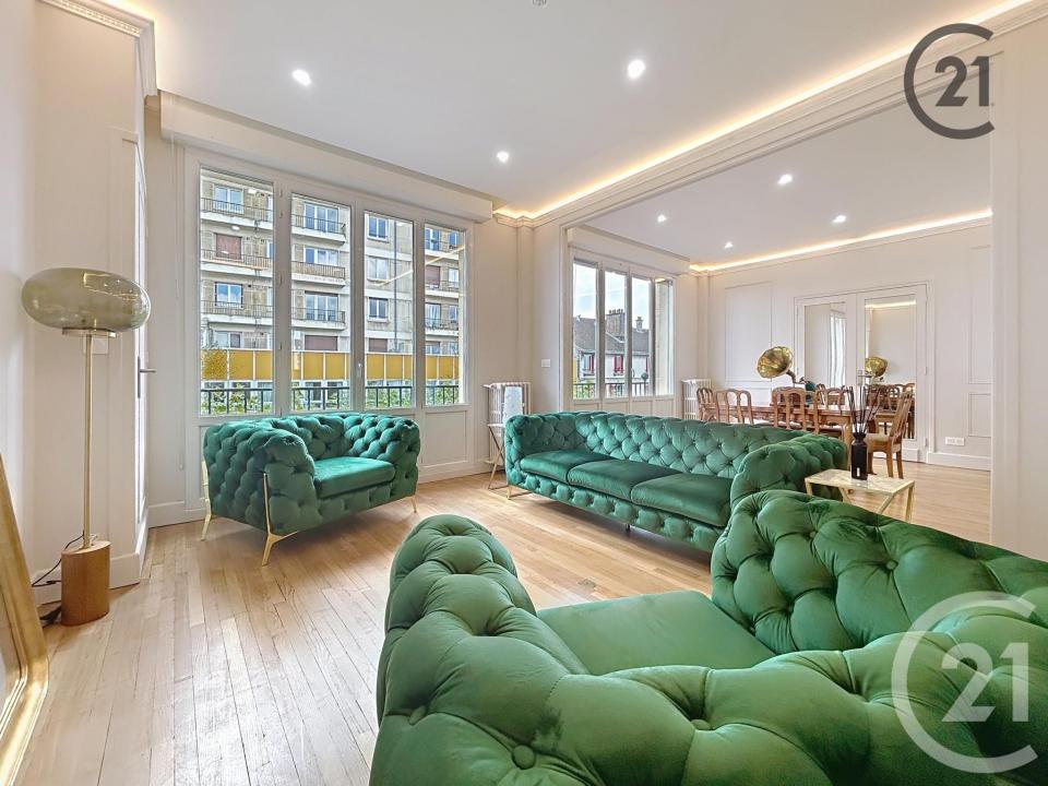 Troyes, Champagne-Ardenne 10000, France