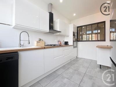 Troyes, Champagne-Ardenne 10000, France