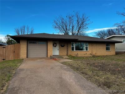 1436 E Broadway Street, Cushing, Oklahoma 74023, Estados Unidos