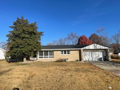 707 Meadows St., Altamont, Illinois 62411, USA