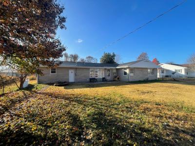 707 Meadows St., Altamont, Illinois 62411, Amerika Birleşik Devletleri