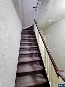 201 Ridge Road , 2, North Arlington, New Jersey 07031, HOA KỲ