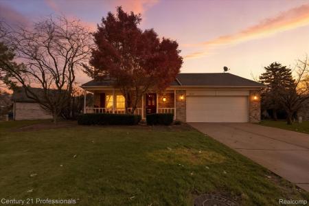 16550 Huff Street, Livonia, Мичиган 48154, Соединенные Штаты