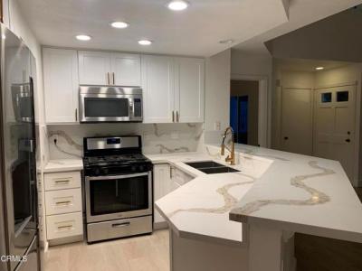 639 N Springbrook Unit#48, Irvine, Kaliforniya 92614, Amerika Birleşik Devletleri