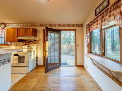 8643 Van Bussum Rd, Eagle River, Wisconsin 54521, Amerika Birleşik Devletleri