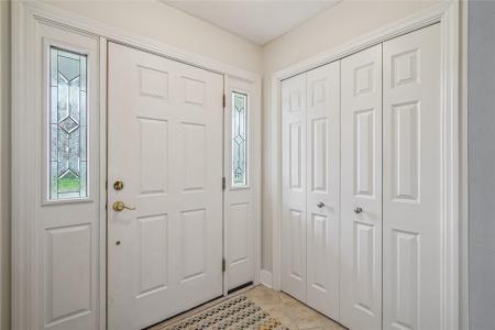 8401 Winston Avenue, Urbandale, Iowa 50322, Estados Unidos