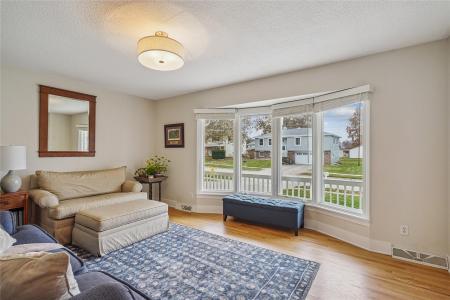 8401 Winston Avenue, Urbandale, Iowa 50322, Estados Unidos