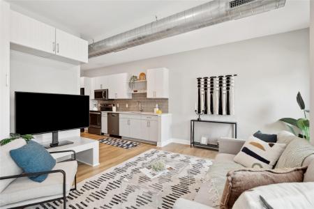 450 SW 7th Street 205, Des Moines, Iowa 50309, USA