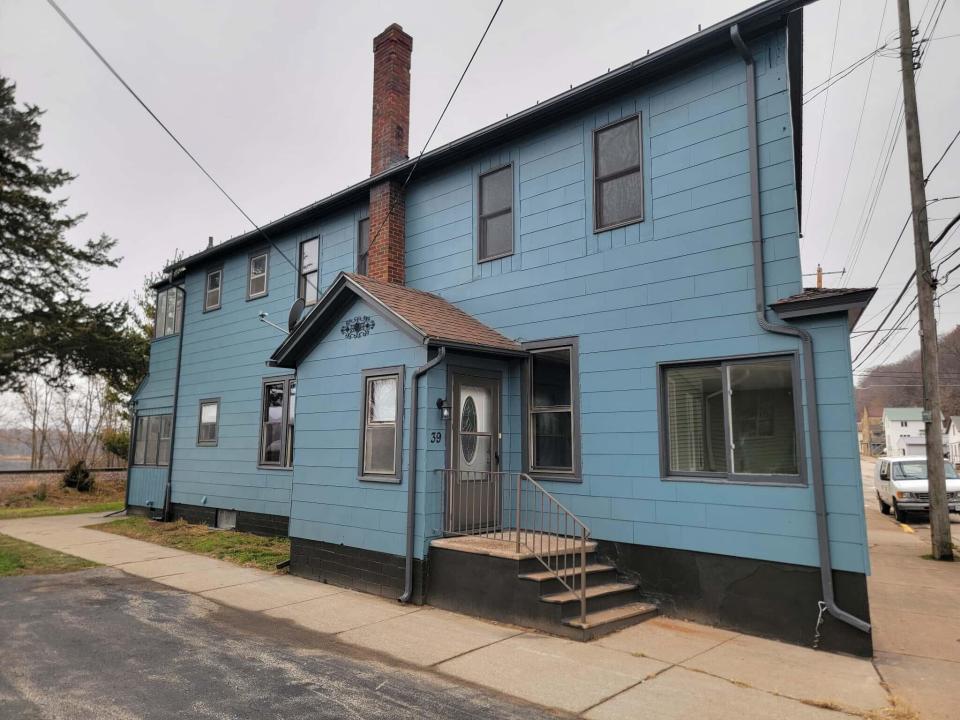 39 N Shore Dr , 39 1/2, Fountain City, Wisconsin 54629, Estados Unidos