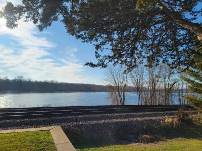 39 N Shore Dr , 39 1/2, Fountain City, Wisconsin 54629, Estados Unidos