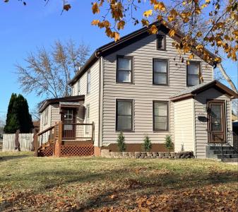 2104 Latham Street, Rockford, Illinois 61103, USA