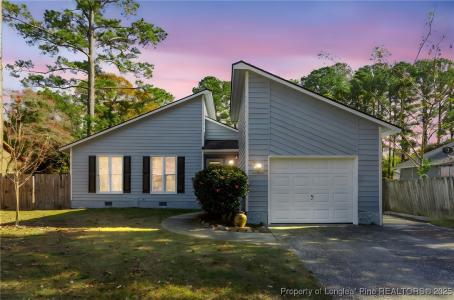 652 Dowfield Drive, Fayetteville, Северная Каролина 28311, Соединенные Штаты