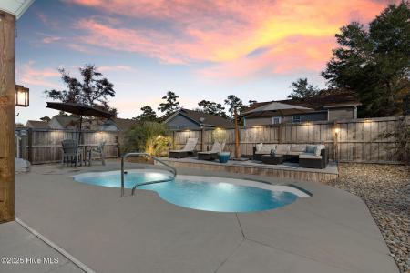 230 NE 36th Street, Oak Island, 北卡罗来纳州 28465, 美国