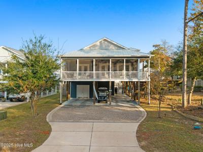 230 NE 36th Street, Oak Island, 北卡罗来纳州 28465, 美国