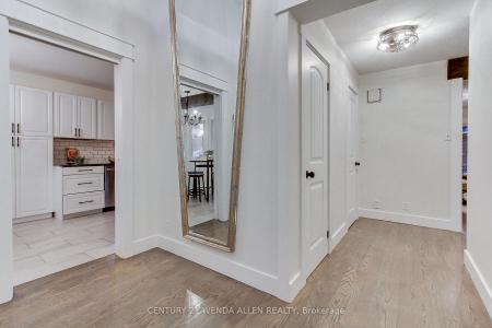 24 MAPLE GROVE ROAD, Kawartha Lakes, 온타리오주 K9V 4R6, 캐나다