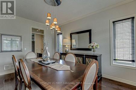 1956 QUARRIER ROAD, London North (north R), Ontario N6G 5L2, Kanada